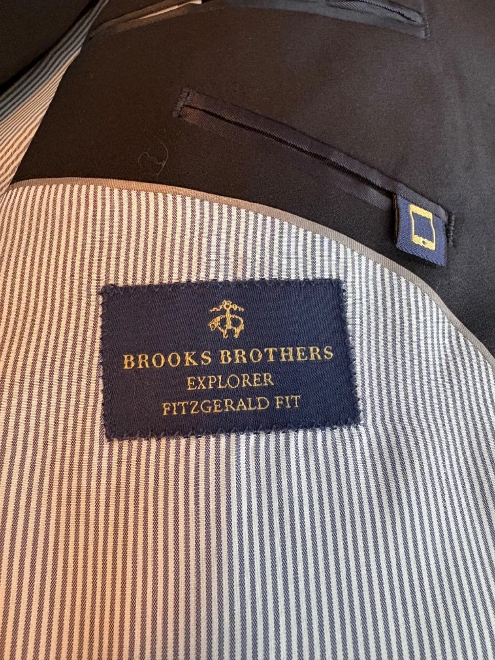 Brooks Brothers Classic Men's 2-Piece Suit Set